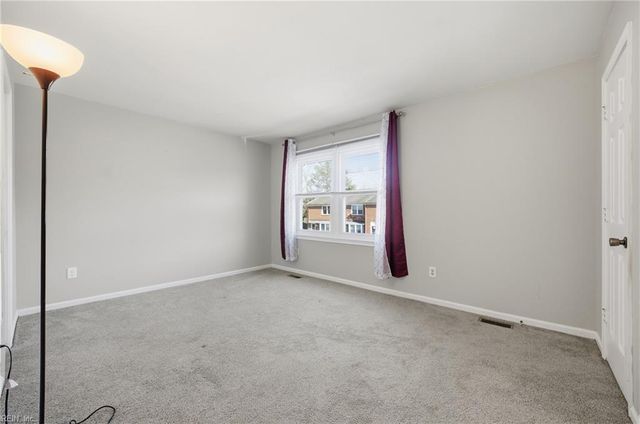 1957 Darnell DR, Virginia Beach, VA 23455