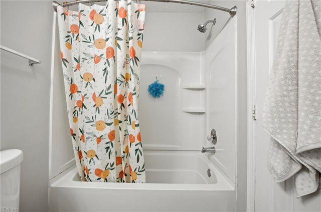 1957 Darnell DR, Virginia Beach, VA 23455