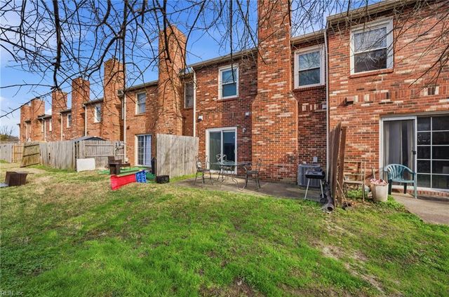 1957 Darnell DR, Virginia Beach, VA 23455