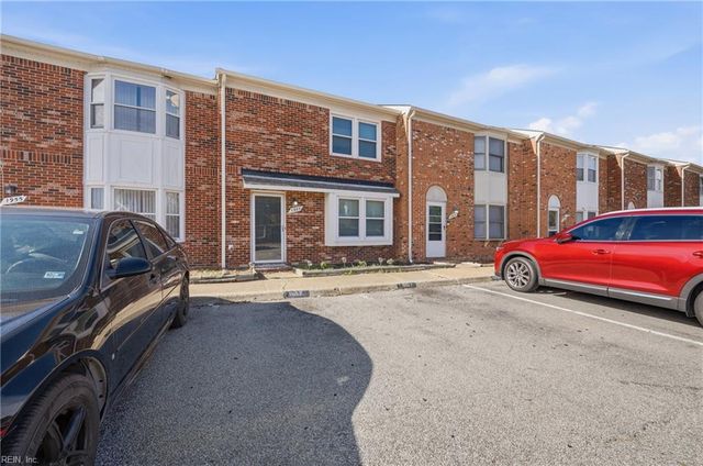 1957 Darnell DR, Virginia Beach, VA 23455