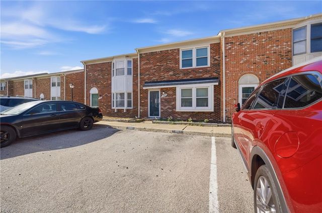 1957 Darnell DR, Virginia Beach, VA 23455