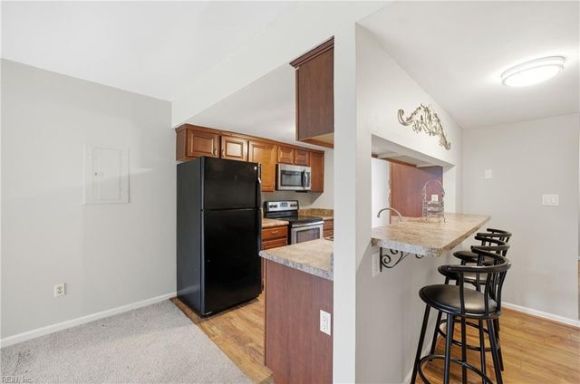 1957 Darnell DR, Virginia Beach, VA 23455