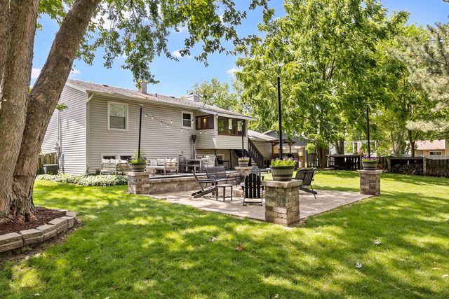 2434 Oakdale Court, Aurora, IL 60504