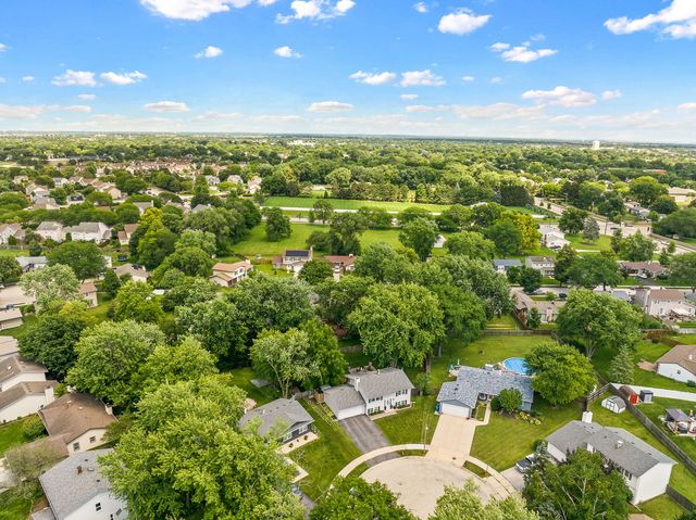 2434 Oakdale Court, Aurora, IL 60504