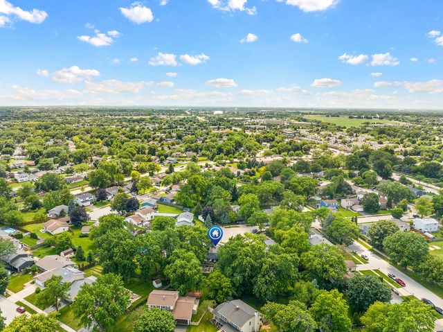 2434 Oakdale Court, Aurora, IL 60504