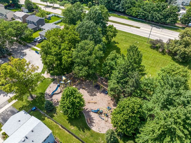 2434 Oakdale Court, Aurora, IL 60504