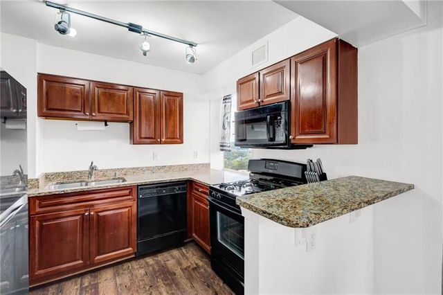 2479 Peachtree Road APT 1716, Atlanta, GA 30305