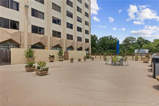 2479 Peachtree Road APT 1716, Atlanta, GA 30305