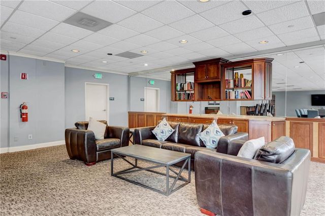 2479 Peachtree Road APT 1716, Atlanta, GA 30305
