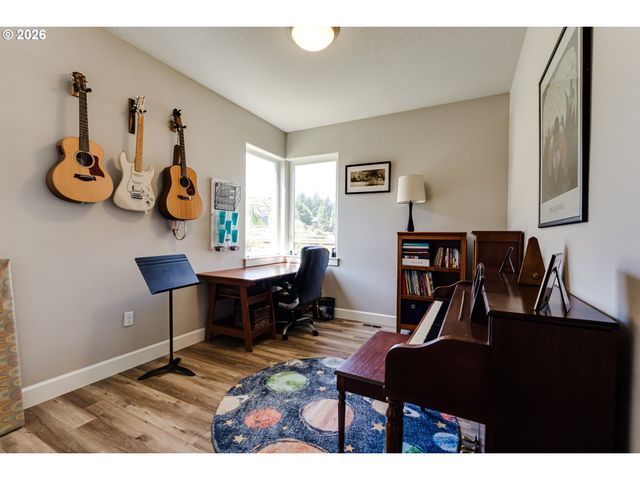 3595 MOUNTAIN QUAIL Ln, Eugene, OR 97405
