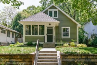 1716 Juliet Avenue, Saint Paul, MN 55105