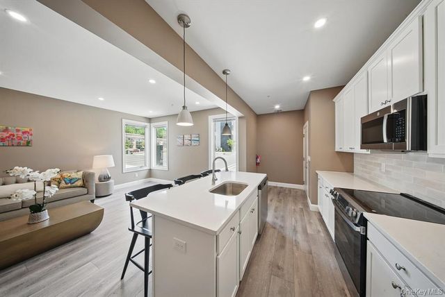 3 Giada Lane 1, Middletown, NY 10940