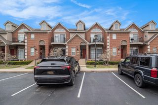 222 W Oakbrook Drive, Ann Arbor, MI 48103