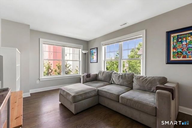 175 West Avenue 8, Stamford, CT 06902