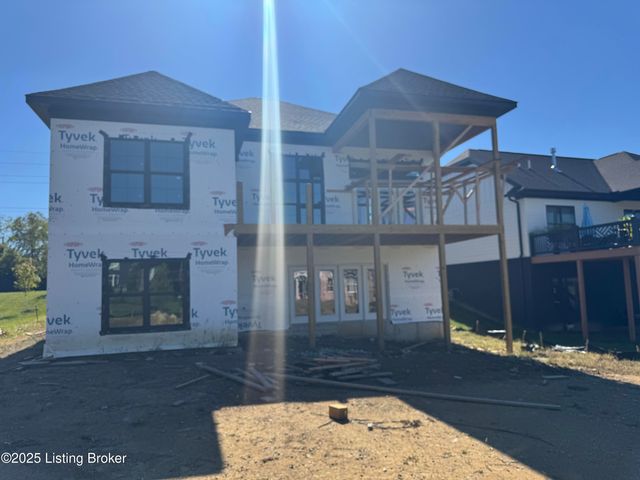 205 Locust Park Pl, Louisville, KY 40245