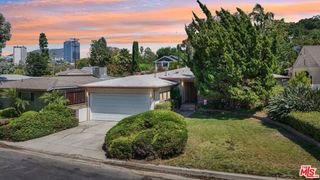 3684 Willowcrest Avenue, Studio City, CA 91604