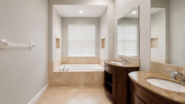 2224 NE 2ND Street, Pompano Beach, FL 33062