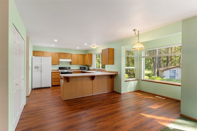 9230 Withers Place NW, Bremerton, WA 98311