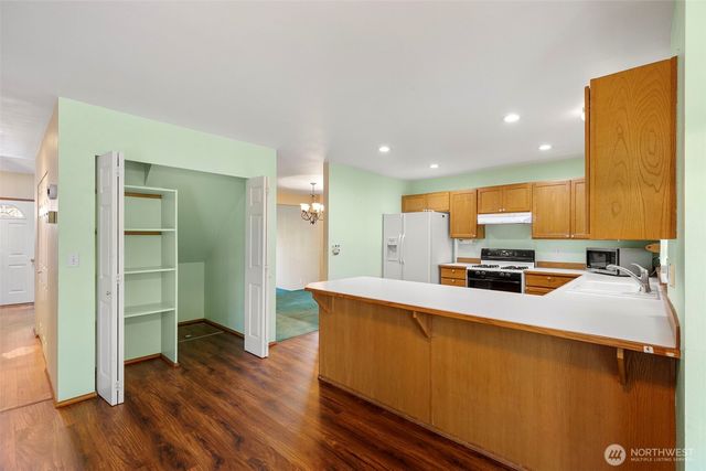 9230 Withers Place NW, Bremerton, WA 98311