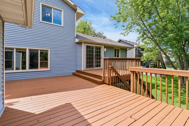 5023 Helena Road N, Oakdale, MN 55128