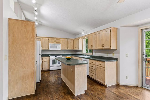 5023 Helena Road N, Oakdale, MN 55128