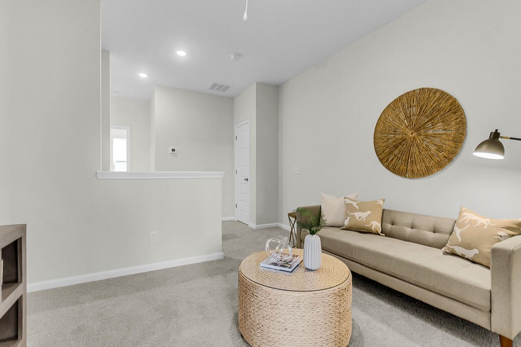 Image 18 of property listing at 130 Dahlberg Street, Summerville, SC 29483