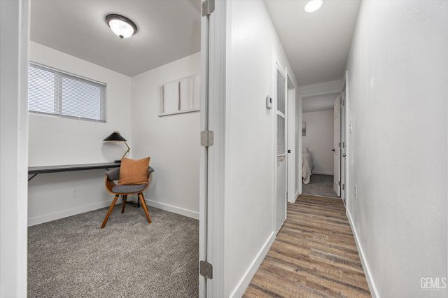 306 Kings Lane, Bakersfield, CA 93308