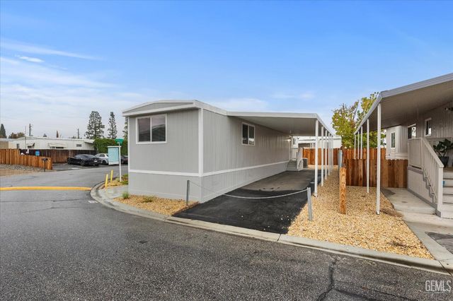 306 Kings Lane, Bakersfield, CA 93308