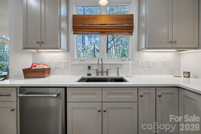 902 Hoke Trail, Cramerton, NC 28032