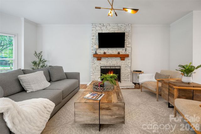 902 Hoke Trail, Cramerton, NC 28032