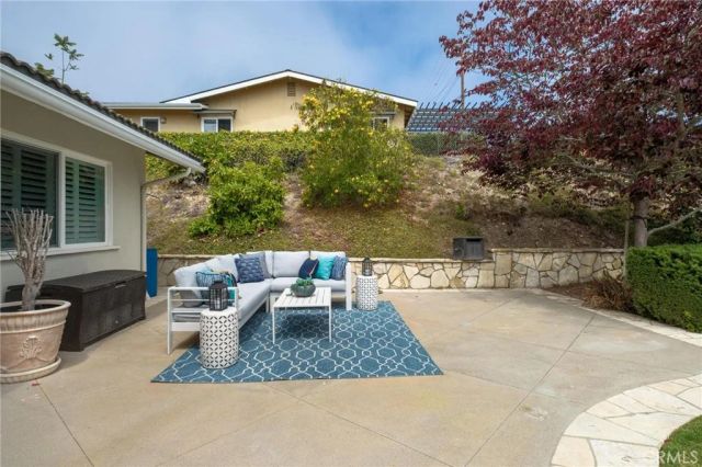 6614 Abbottswood, Rancho Palos Verdes, CA 90275