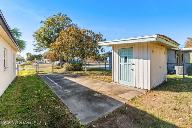 1045 Collins Street, Melbourne, FL 32935