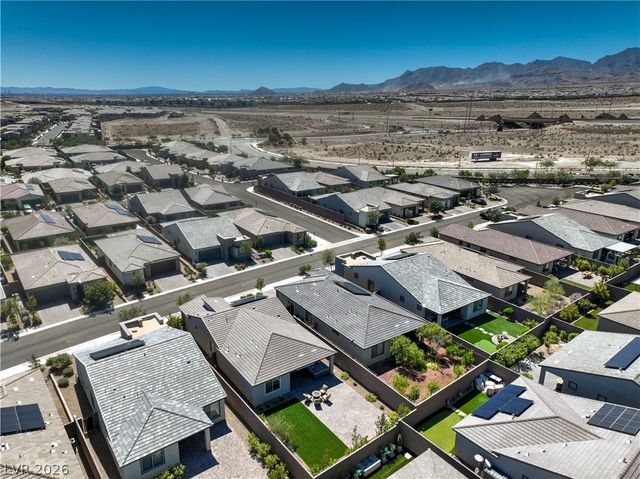 9584 SARD Lane, Las Vegas, NV 89143