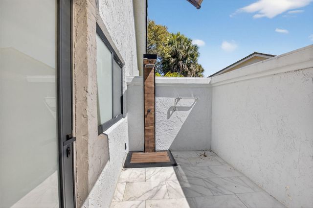 2200 SW 36th Terrace, Delray Beach, FL 33445