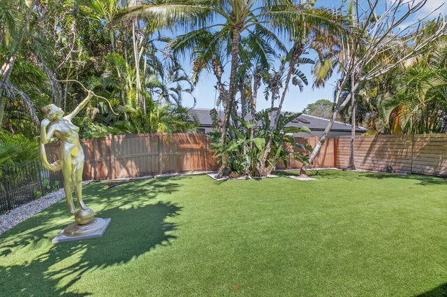 2200 SW 36th Terrace, Delray Beach, FL 33445