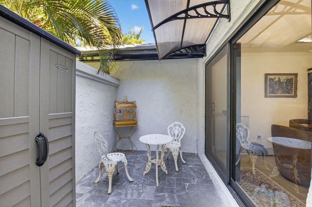 2200 SW 36th Terrace, Delray Beach, FL 33445