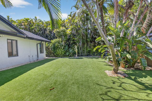 2200 SW 36th Terrace, Delray Beach, FL 33445