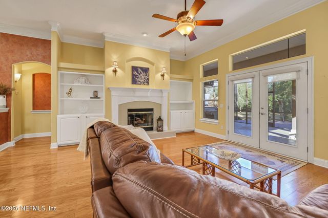 132 OAKWOOD PLANTATION Drive, Fleming Island, FL 32003