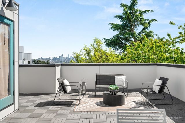 815 N 48th Street, Seattle, WA 98103