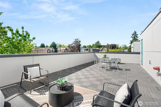 815 N 48th Street, Seattle, WA 98103