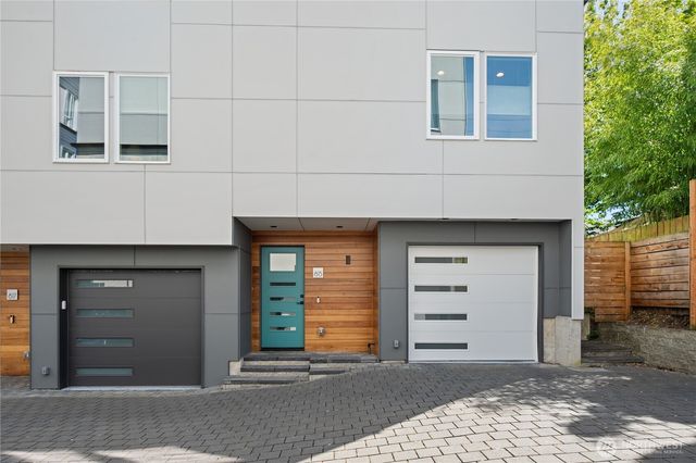815 N 48th Street, Seattle, WA 98103