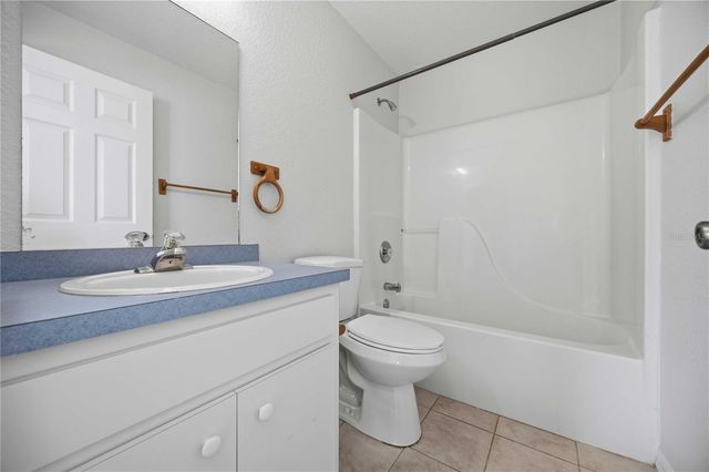 5084 WHITE AVENUE, Port Charlotte, FL 33981