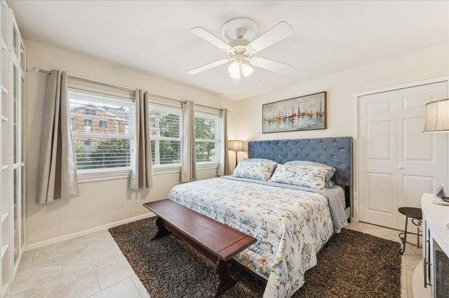 6 Cedar Lawn Circle, Galveston, TX 77551