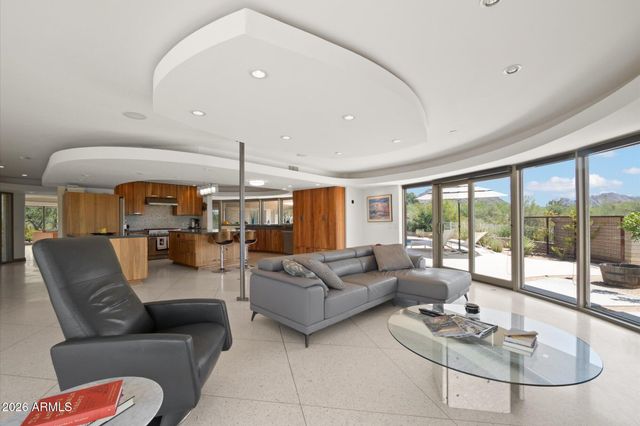 6111 N PALO CRISTI Road, Paradise Valley, AZ 85253