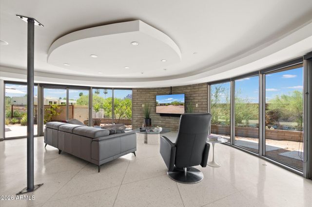 6111 N PALO CRISTI Road, Paradise Valley, AZ 85253