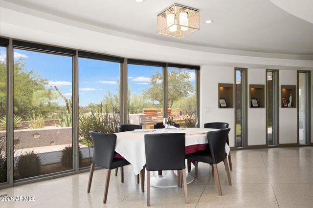 6111 N PALO CRISTI Road, Paradise Valley, AZ 85253