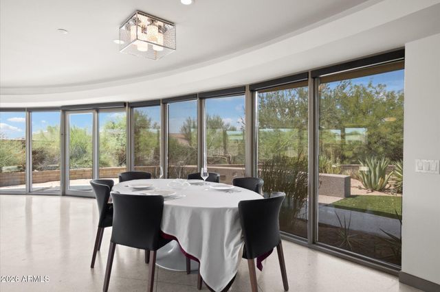 6111 N PALO CRISTI Road, Paradise Valley, AZ 85253