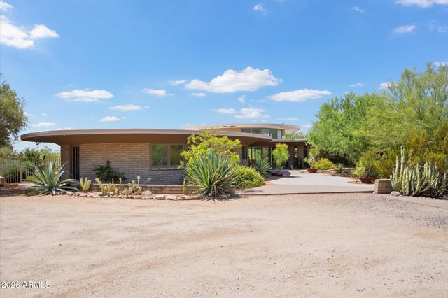 6111 N PALO CRISTI Road, Paradise Valley, AZ 85253