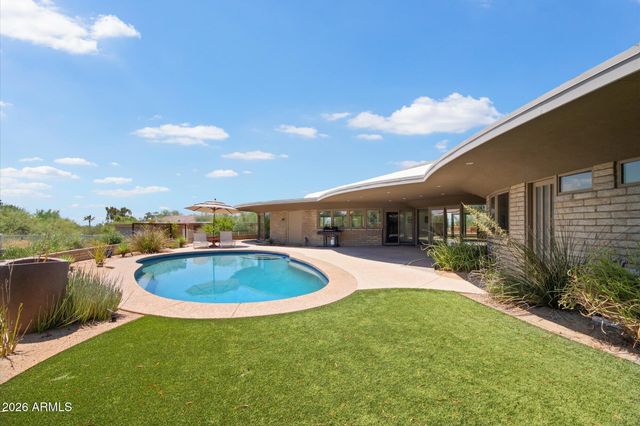 6111 N PALO CRISTI Road, Paradise Valley, AZ 85253