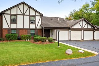 1221 Plum Tree Court D1, Schaumburg, IL 60193